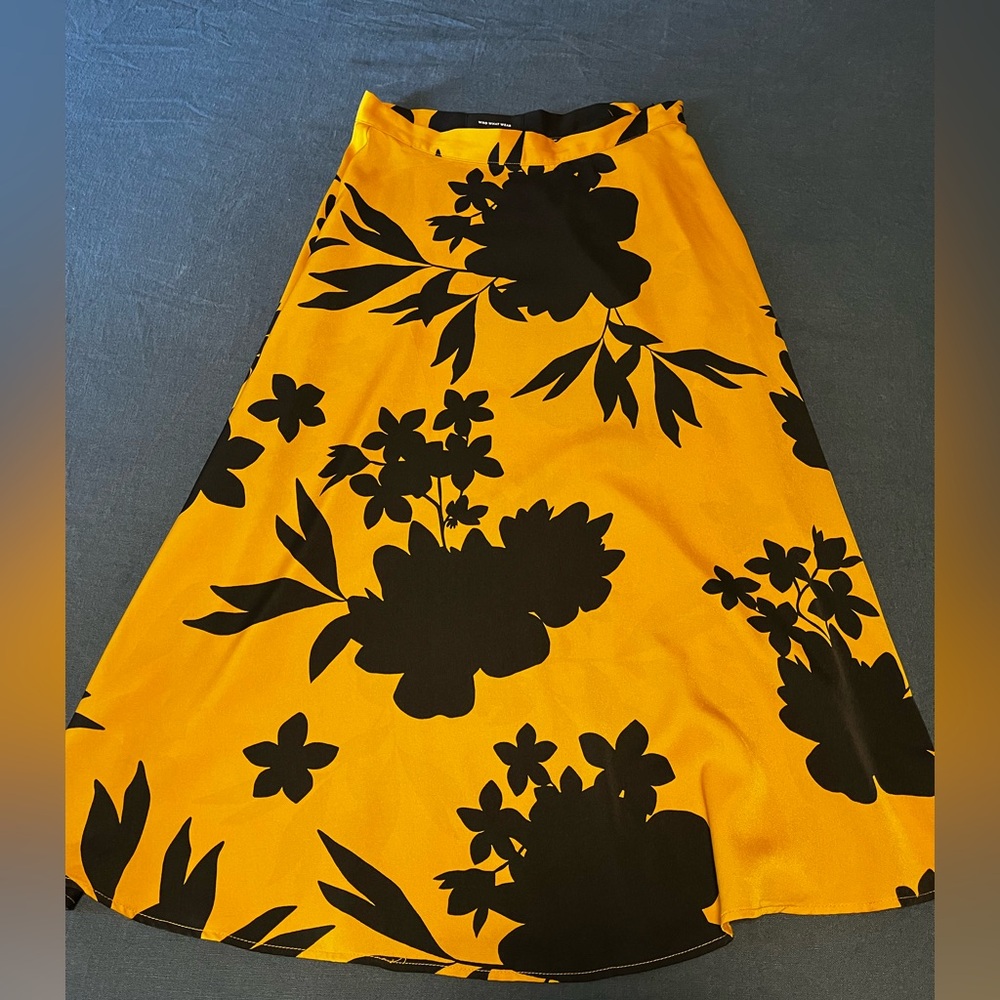 Who What Wear Yellow and Black Floral Print Midi Skirt
